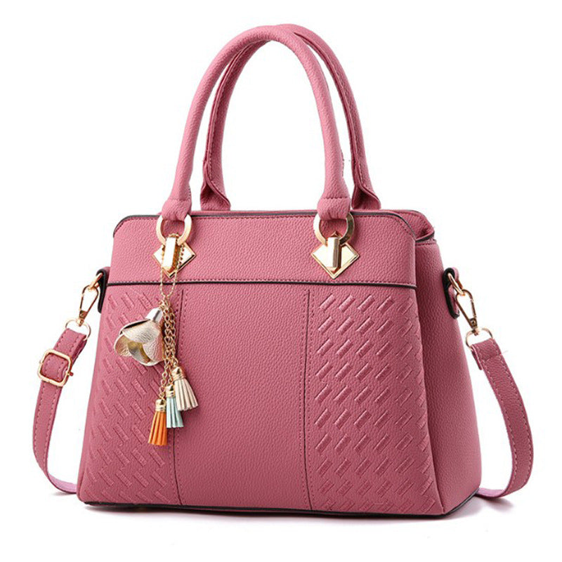 Bolsa Transversal com Bordado Losangular