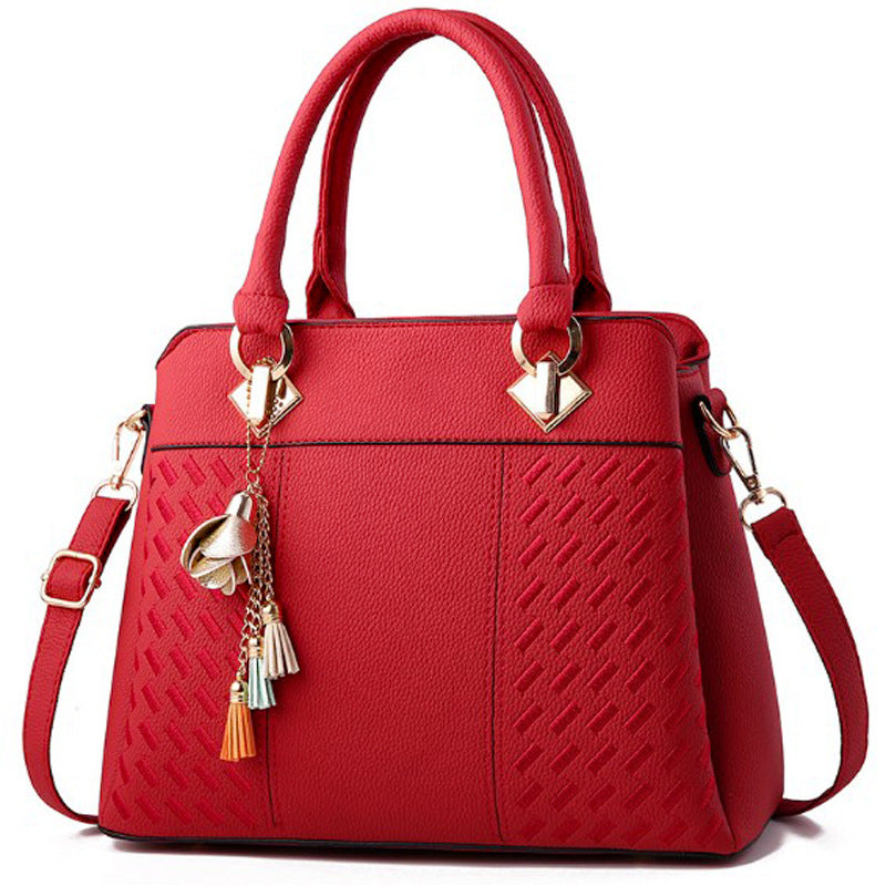 Bolsa Transversal com Bordado Losangular