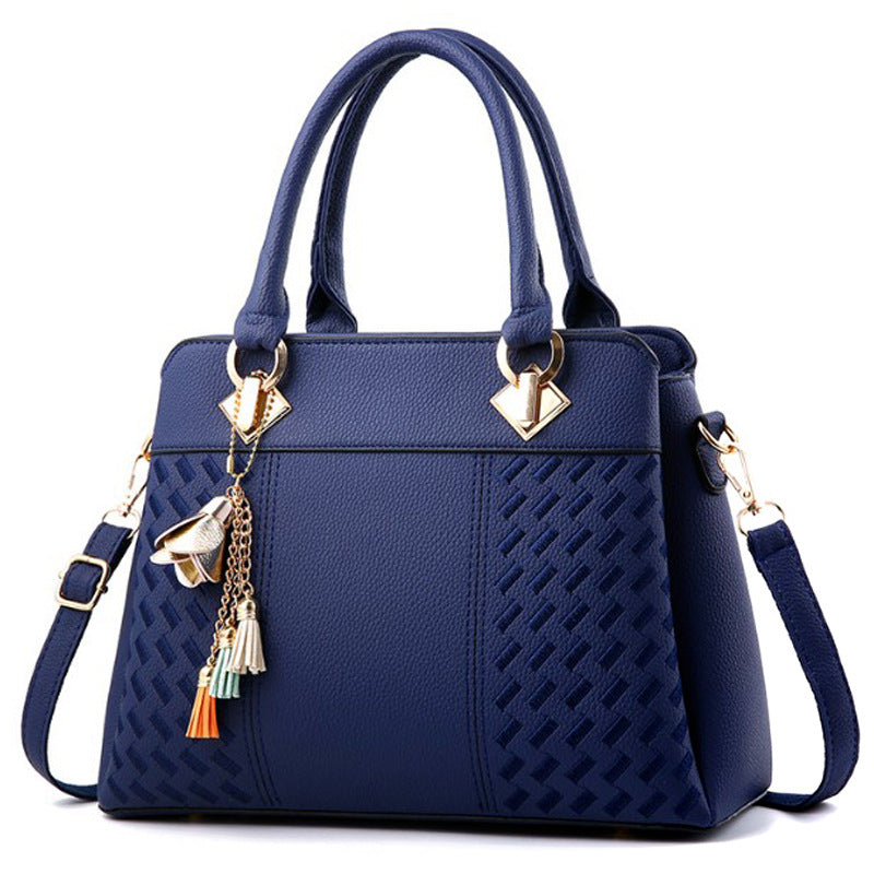 Bolsa Transversal com Bordado Losangular
